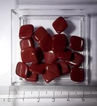 Makan korlky 12mm,opaque red,20ks